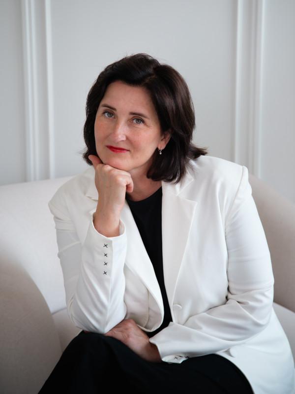 TETYANA Shvydka
